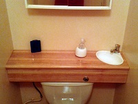 kleines WiCi Mini Handwaschbecken für Gäste WC - Herr C (Frankreich - 81) - 4 auf 4 (nachher)